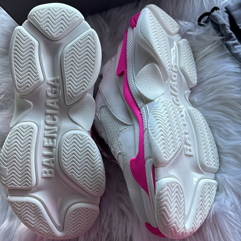 Balenciaga Sneakers - Picture 9 of 10